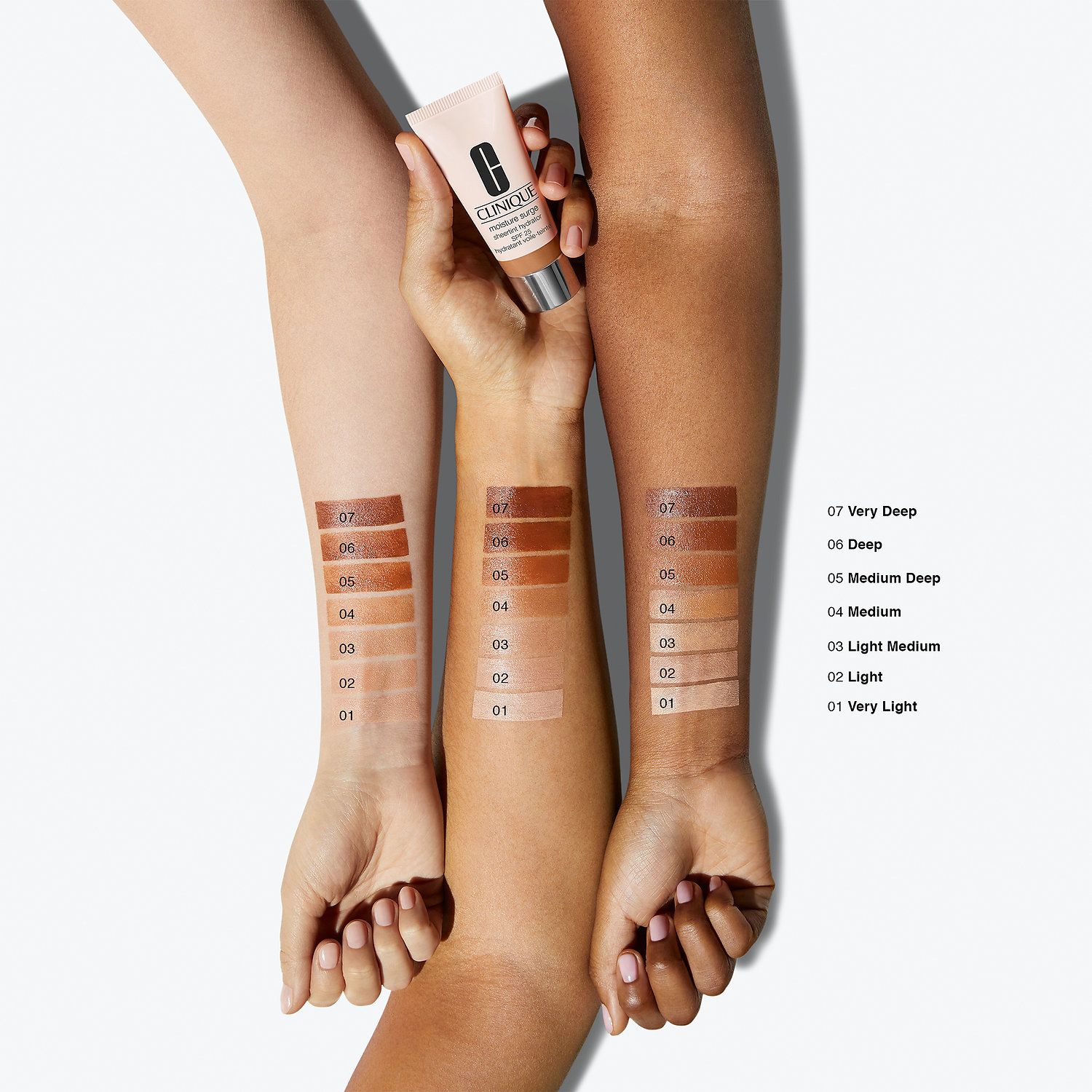 Clinique Moisture Surge Sheertint Hydrator SPF25 foto 4