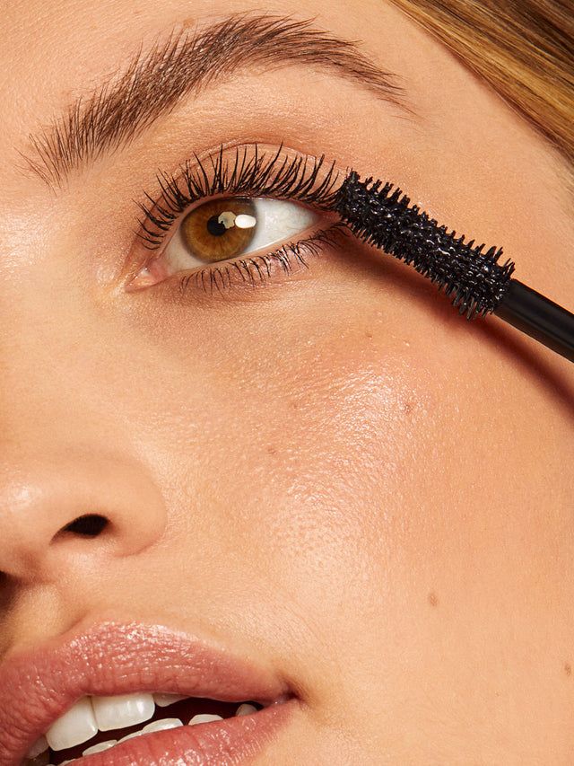 ILIA Mini Fullest Volumizing Mascara foto 3