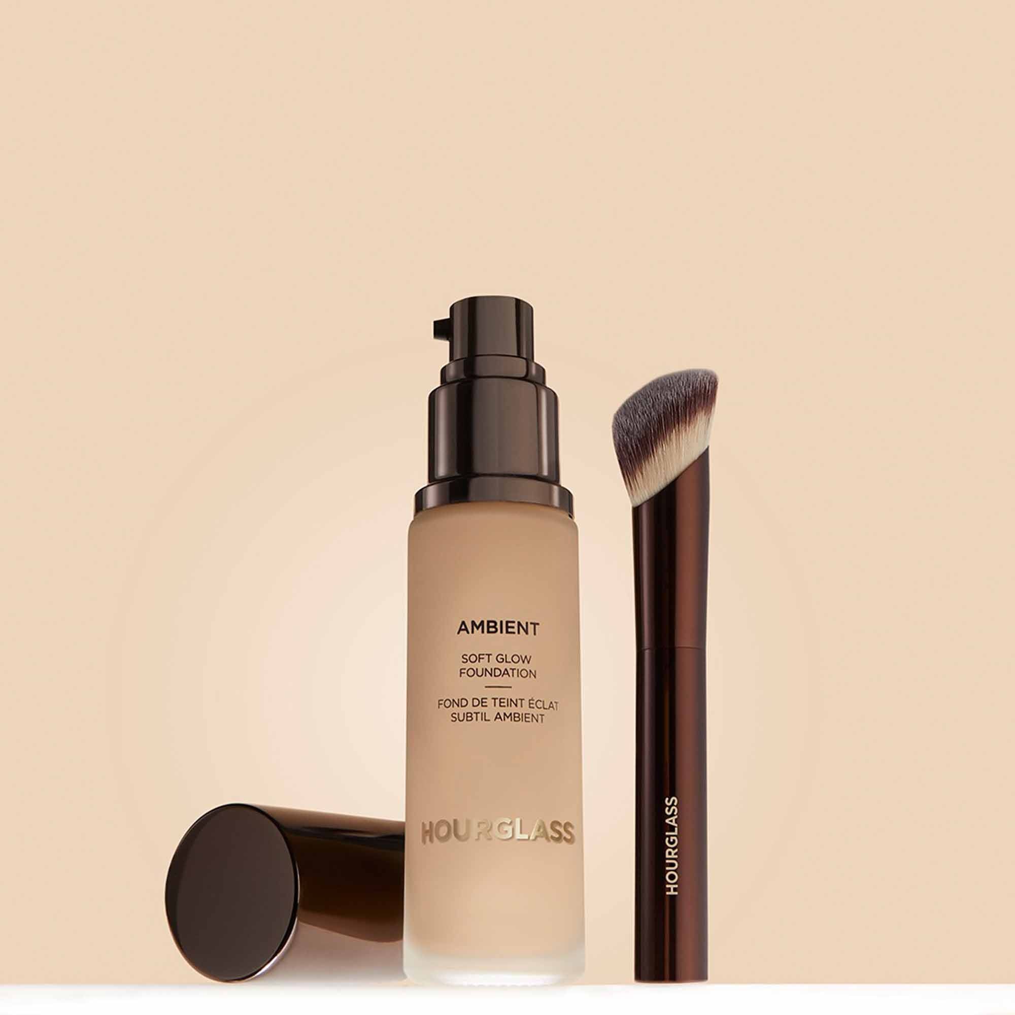 Hourglass Ambient Soft Glow Foundation