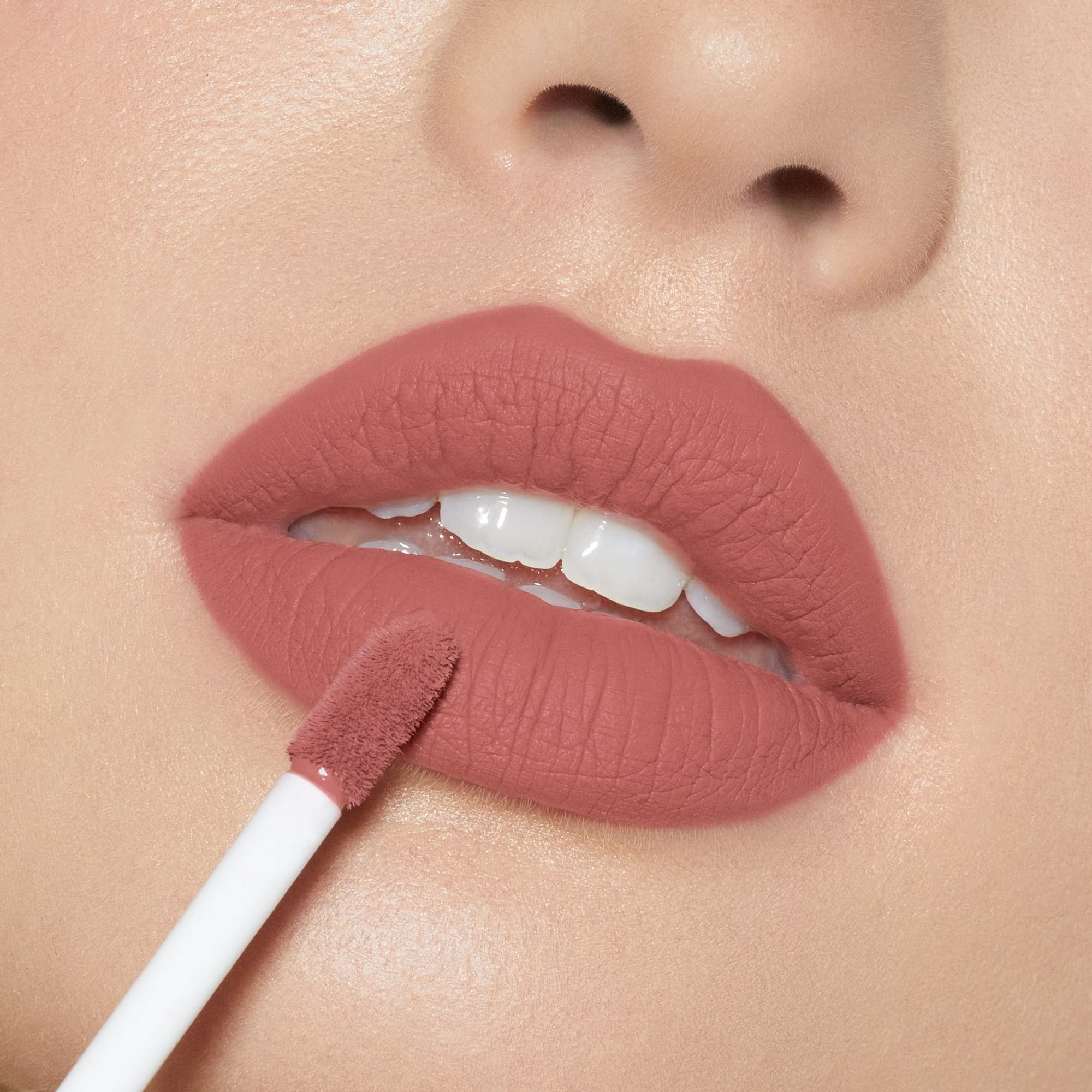 Kylie Cosmetics Matte Liquid Lipstick foto 3